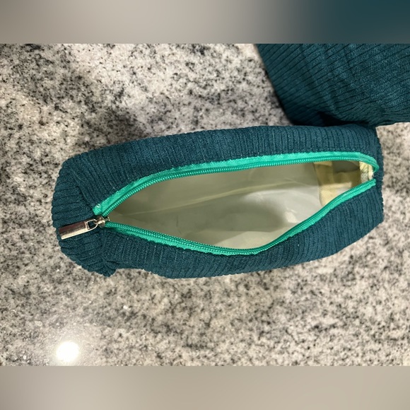 NWT 2pc cosmetic bag set - Picture 3 of 5